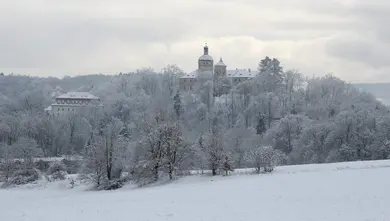 Hradozámecký areál od SZ Hradozámecký areál od SZ